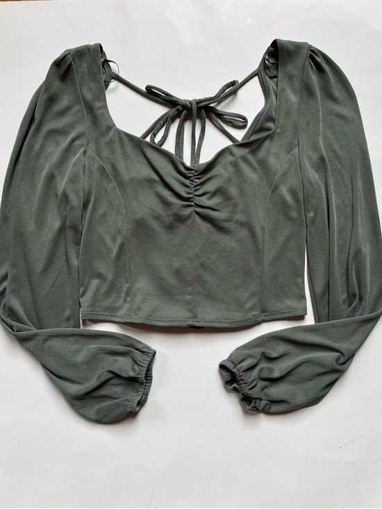 kirious los angeles Tops - Kirious Green Long Sleeve Top